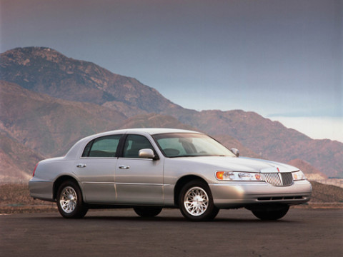 Lincoln Town Car | reference picture
